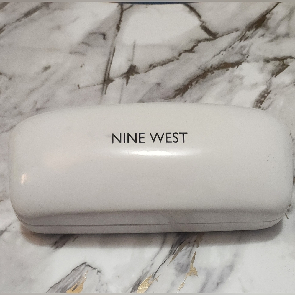 🪻👓Nine West Sleek White Eyeglass Case
